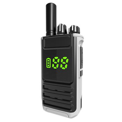 Portée de communication de 1 à 10 km Transcepteur radio portable UV-16 5W RF Idéal pour la construction