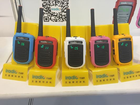 Réseau radio certifié CE FCC Rohs DP-168VHF UHF numérique de petite taille pour enfants DMR Walkie-Talkie