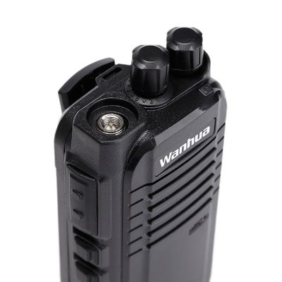 Impédance de l'antenne 50Ω Wanhua Walkie-Talkie UHF 403-480MHz Canaux avec récepteur tour