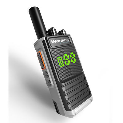 Chargeur USB à longue portée de type C Walkie Talkie avec puissance RF de 5W et fréquence 400-480MHz