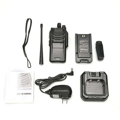 Puissance de sortie 2W 16 Canaux de stockage VHF UHF Walkie Talkie pour la communication dans les restaurants