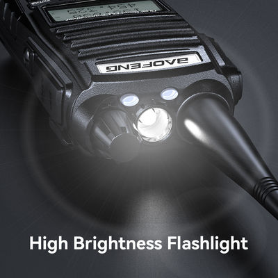 Baofeng UV-82 Walkie Talkie VHF UHF Type de fréquence pour la communication PTT au Pakistan