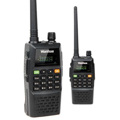 Lancez la radio Wanhua VHF à double bande à deux voies parfaite pour KTV à 7.2V de tension de fonctionnement