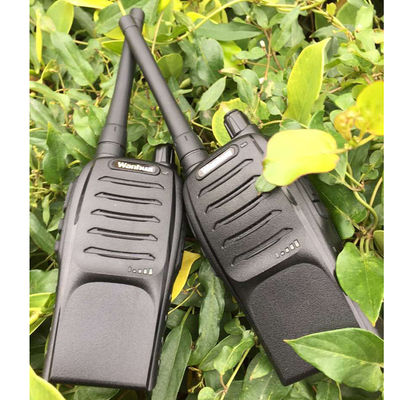 Puissance de sortie de 2 W Intercoms radio walkie-talkie à haute fréquence bidirectionnels pour les fabricants