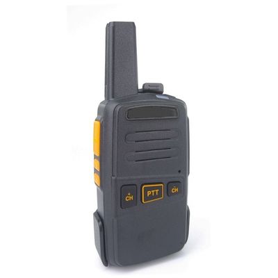 16 canaux Coût de stockage compétitif VHF UHF Walkie Talkie pour la randonnée et le restaurant
