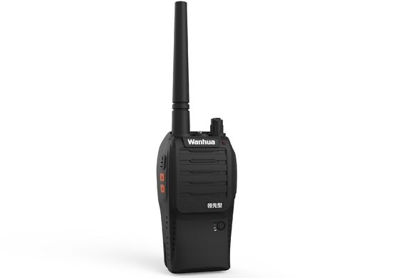 Radio à double bande étanche avec une impédance d'antenne de 50Ω et une capacité de batterie de 3800 mAh