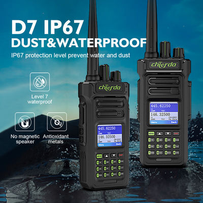 GPS IP67 Digital Walkie Talkie pour la communication par émetteur-récepteur VHF UHF 150*64*40mm