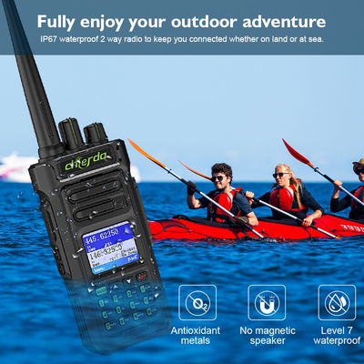GPS IP67 Digital Walkie Talkie pour la communication par émetteur-récepteur VHF UHF 150*64*40mm