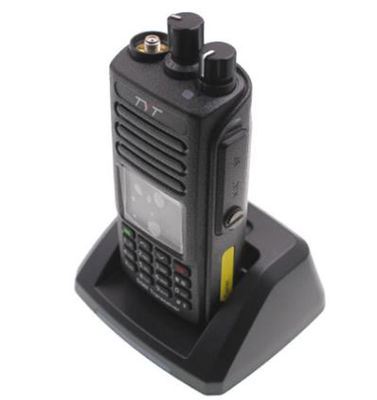 DMR à double bande IP67 GPS étanche Optionnel 100000 Contacts 131mm*61mm*36mm Radio numérique
