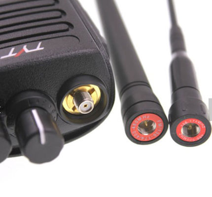 DMR à double bande IP67 GPS étanche Optionnel 100000 Contacts 131mm*61mm*36mm Radio numérique