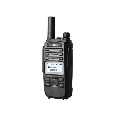 GPS portatif 2g/3g/4g CDMA/WCDMA/carte SIM réseau POC radio bidirectionnelle avec lampe de poche LED