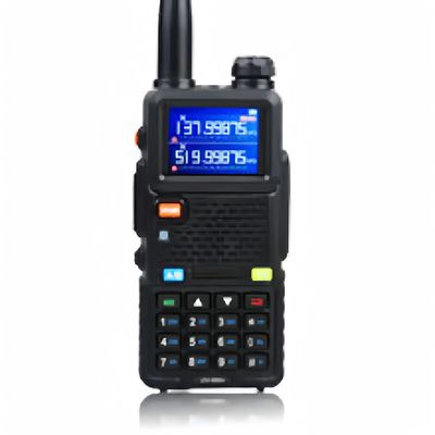 Niveau de résistance à l'eau IPX6 2W 4W 5W Walkie Talkie pour chantiers de construction et usines