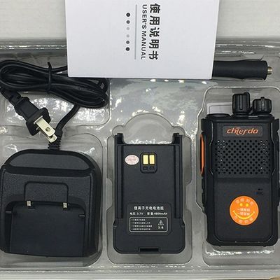 Capacité de batterie 4800 mAh Walkie-Talkie sans fil pour voyages en plein air Portable TC68