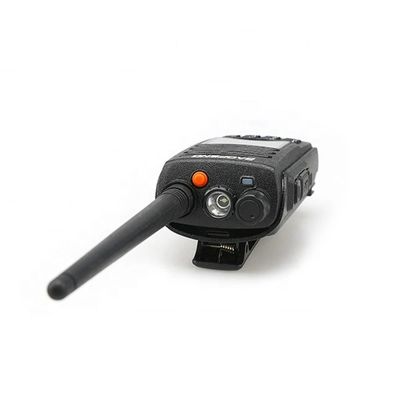 Interphone sans fil 160g Baofeng DM-1702 avec résistance à l'eau IPX5 et alarme d'urgence