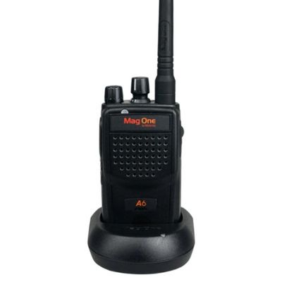 Radio professionnelle A6 portable à forte pénétration avec 128 canaux de stockage
