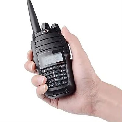 TH-UV8000e Ham Walkie Talkie avec une distance de 10 km et une plage de fréquences VHF 136-174