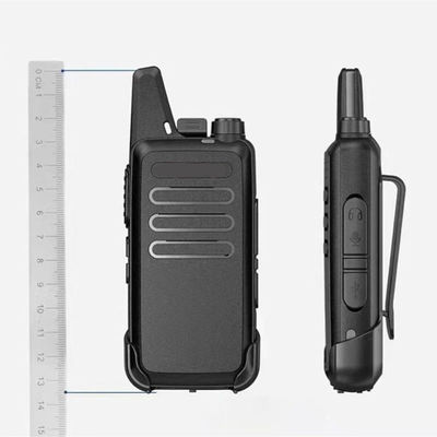UHF400-480MHz Communication sans fil portative Radio bidirectionnelle pour une portée de parole de 2 à 5 km