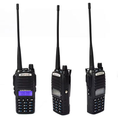 265g BAOFENG UV-82 Dual Band Dual Display Dual Walkie Talkie en attente pour les professionnels