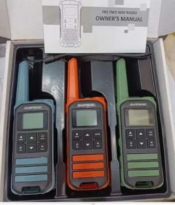 Mini walkie-talkie portatif de type terminal avec plage de fréquences 136-174/403-527 MHz