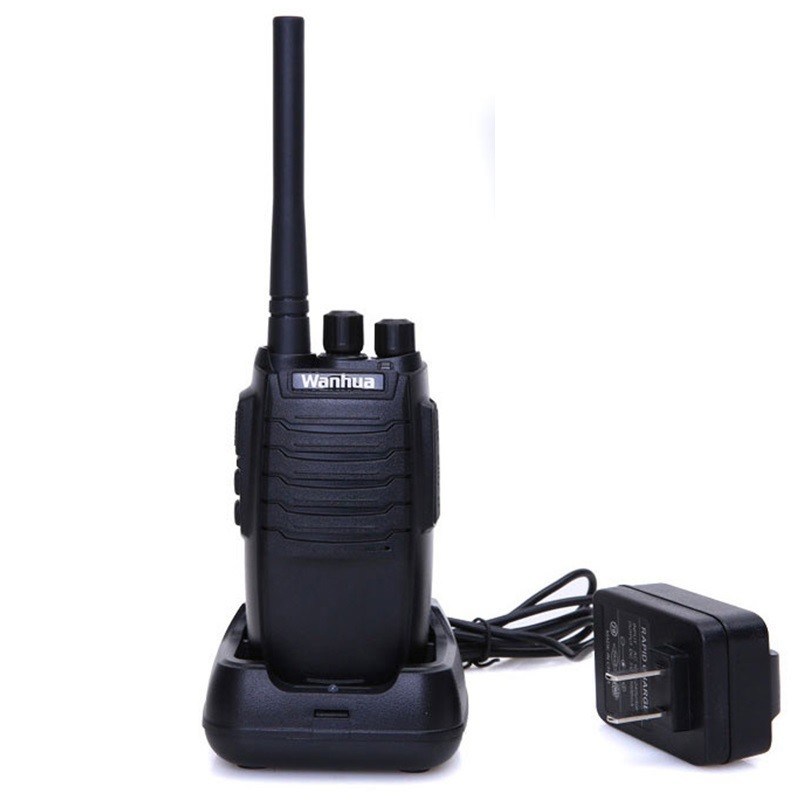Utilisation en extérieur HTD815 Walkie Talkies avec une capacité de batterie de 3500 mAh et un design noir